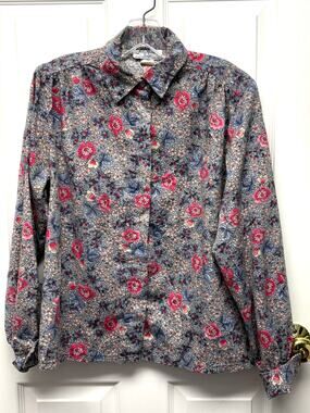 Vintage Lady Holiday Floral Blouse Gray Pink Blue Button Front 70s Petite L